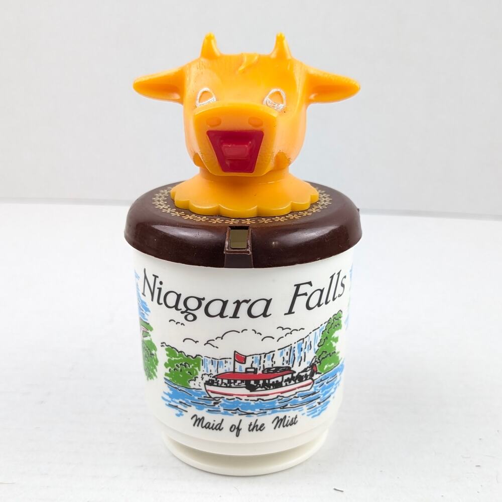 Niagara Falls Souvenir Plastic Mug Cow Head Novelty Lid Maid of the Mist